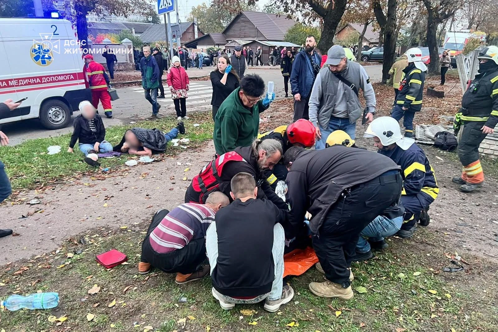Росіяни вдарили по житловому будинку на Житомирщині: 8 постраждалих, з них двоє дітей