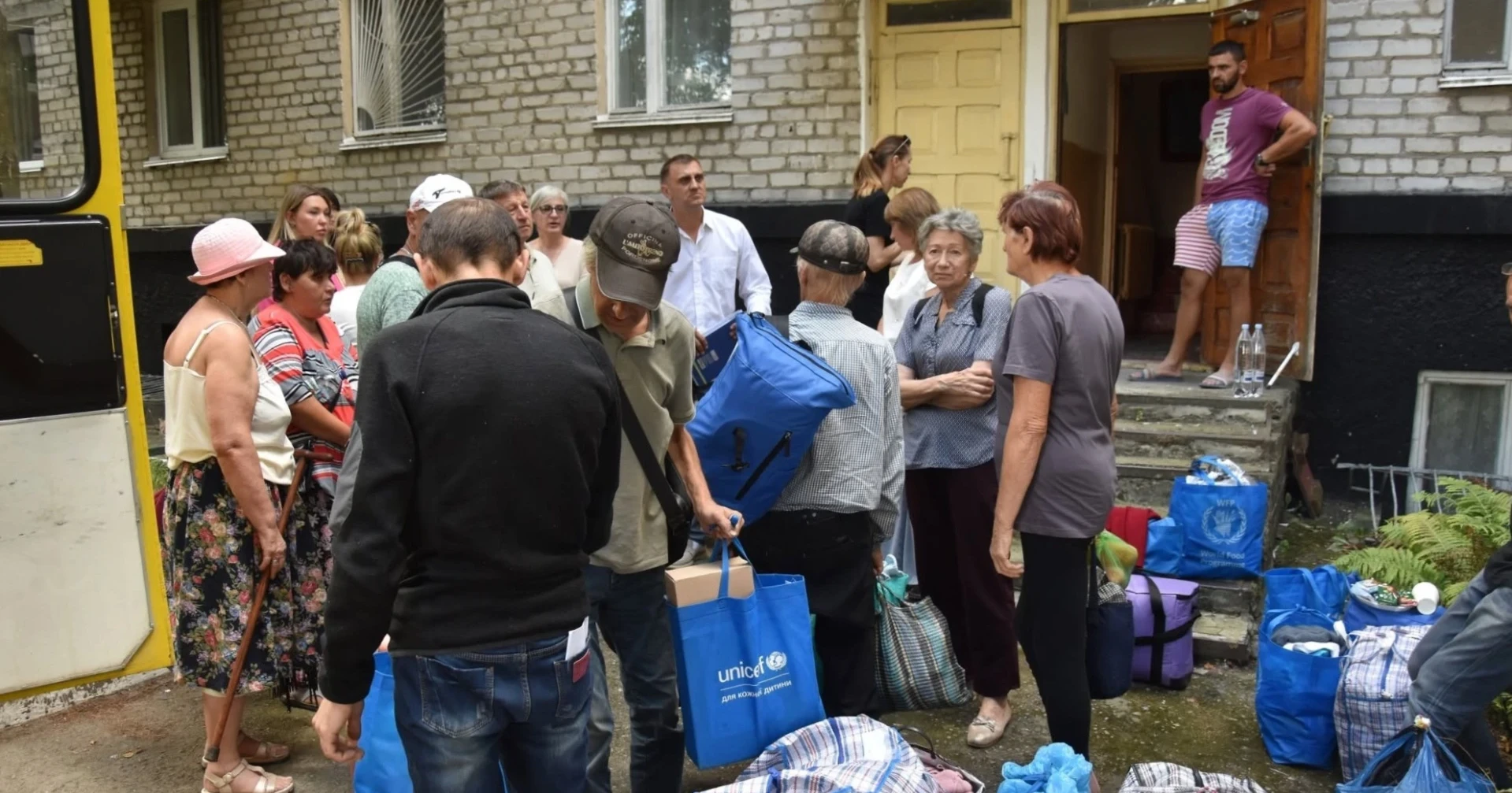 До Звягельського району евакуювали 17 переселенців із Донеччини