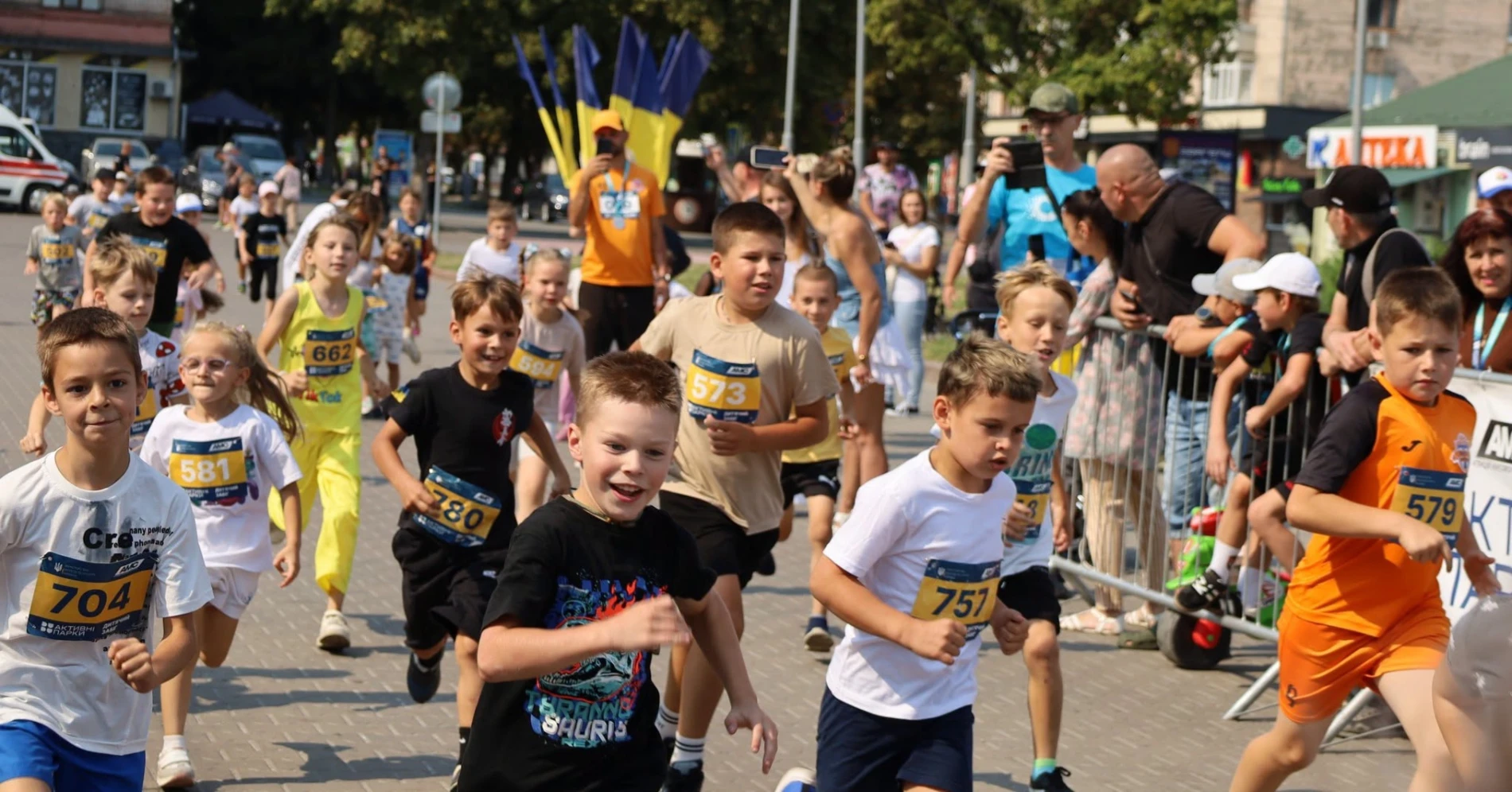 Більше 750 бігунів на старті: у Звягелі відбувся великий забіг