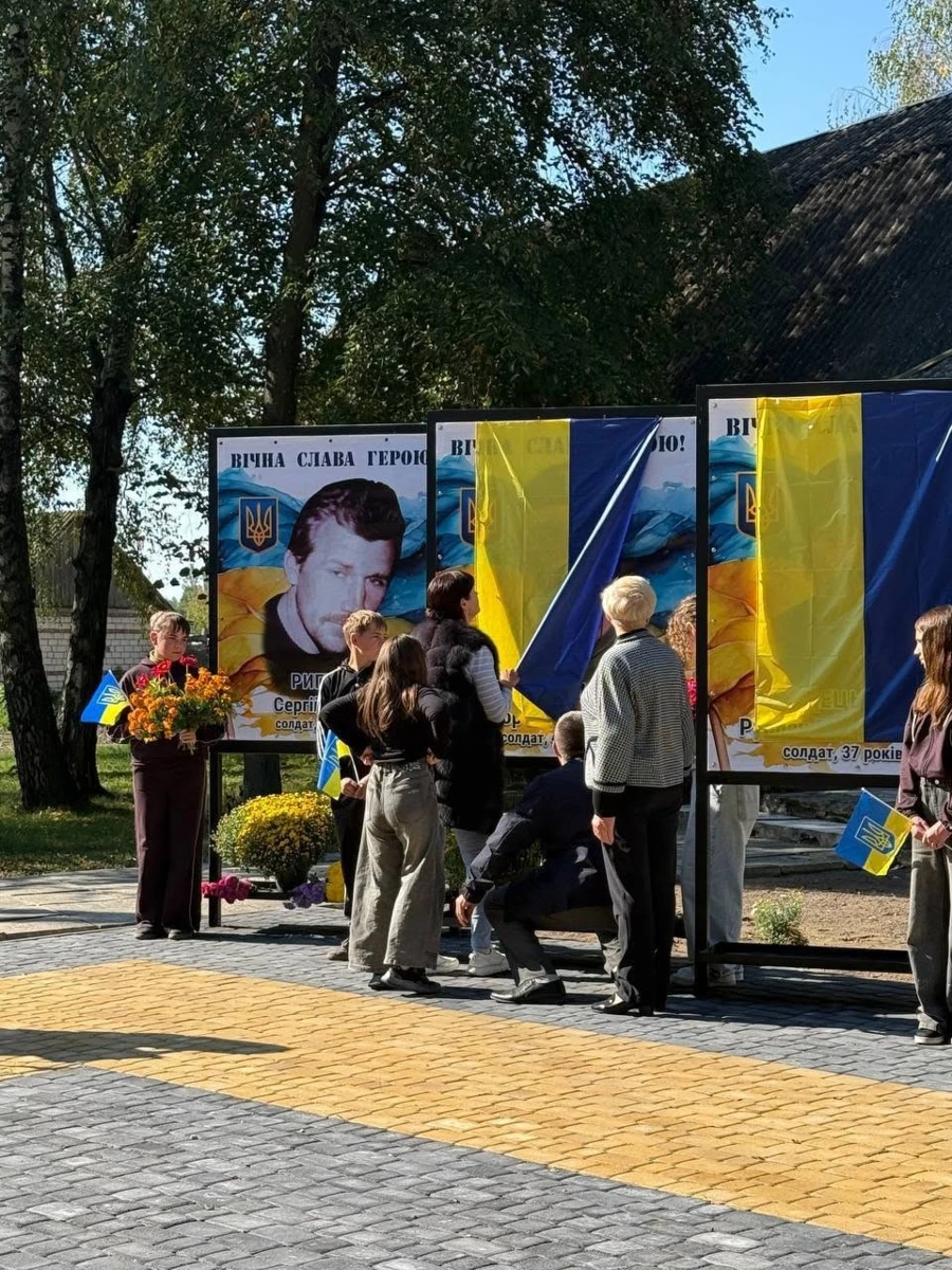 Сім життів: у селі Кам'яний Майдан з'явилася Алея пам'яті на честь полеглих Захисників