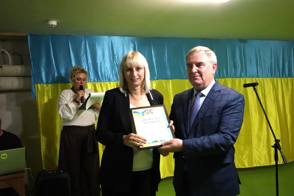 Звягель відзначив День працівників освіти: хто отримав статуетку 