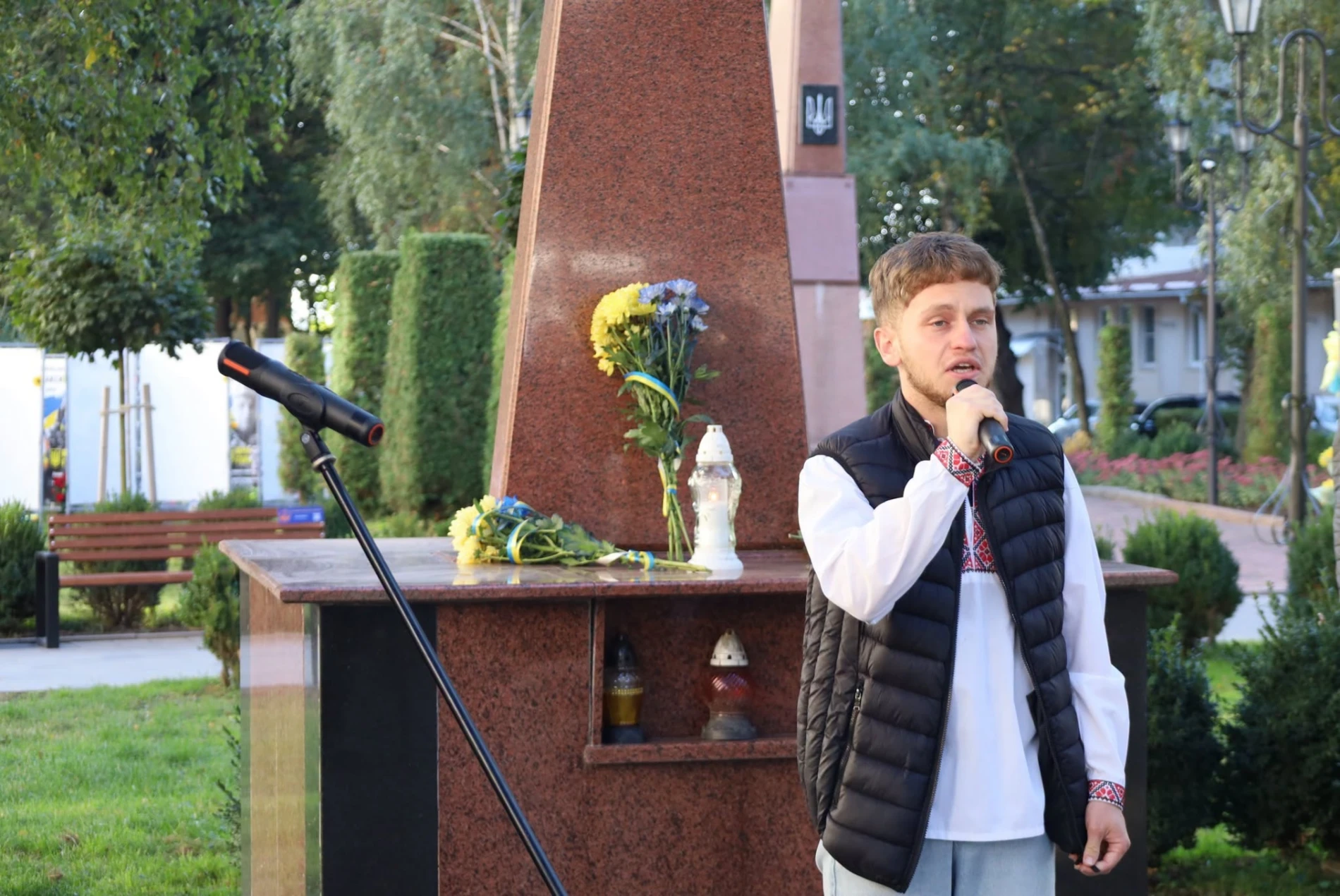 День Захисників і Захисниць: у Звягелі поіменно вшанували полеглих оборонців України
