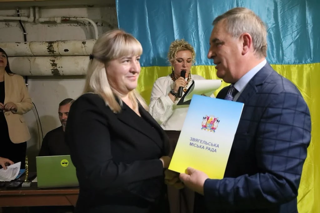 Звягель відзначив День працівників освіти: хто отримав статуетку 