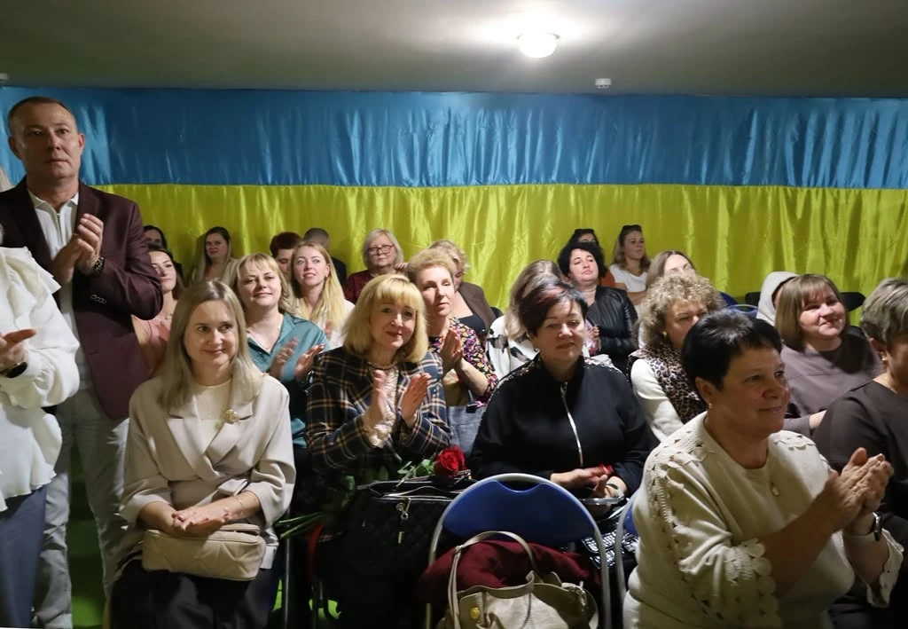 Звягель відзначив День працівників освіти: хто отримав статуетку 