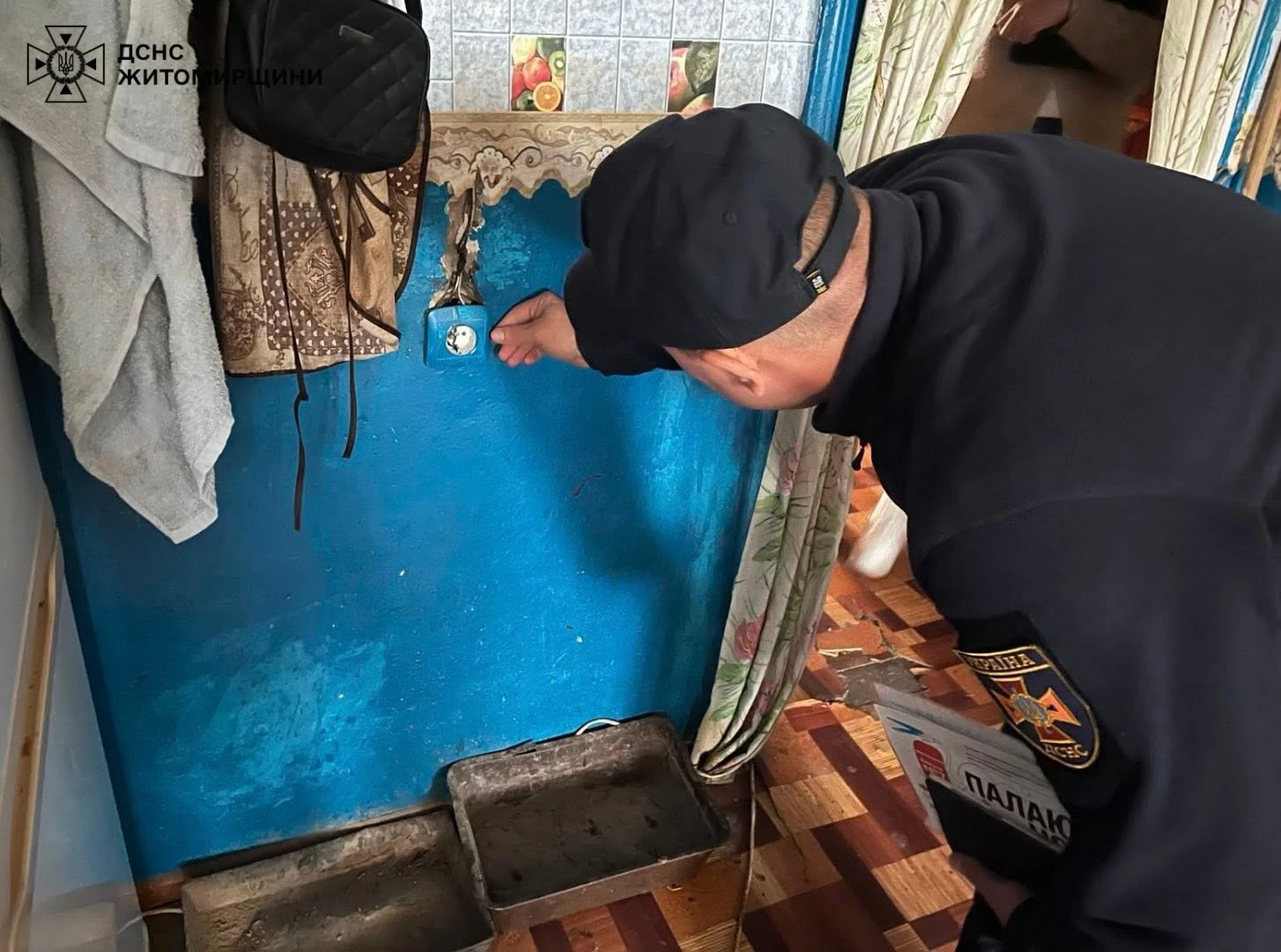 Майже 300 пожеж за 9 місяців: рятувальники перевіряють безпеку в оселях жителів Звягельщини
