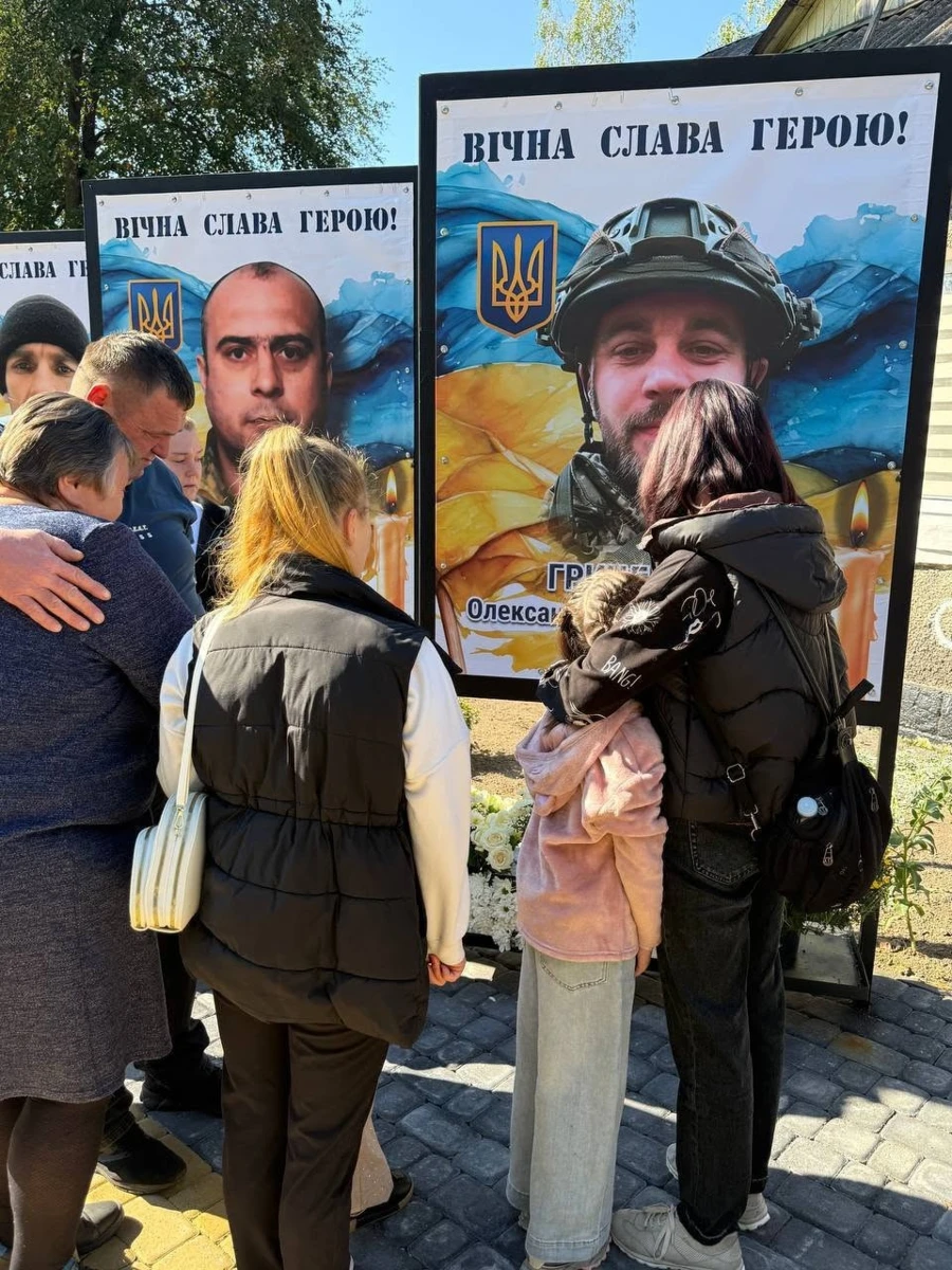 Сім життів: у селі Кам'яний Майдан з'явилася Алея пам'яті на честь полеглих Захисників