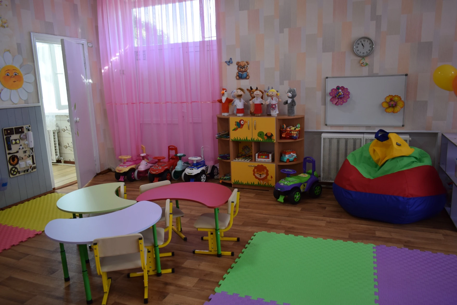 «Треба витягати наших мам з їхньої мушлі»: у Звягелі запрацював центр педагогічного партнерства