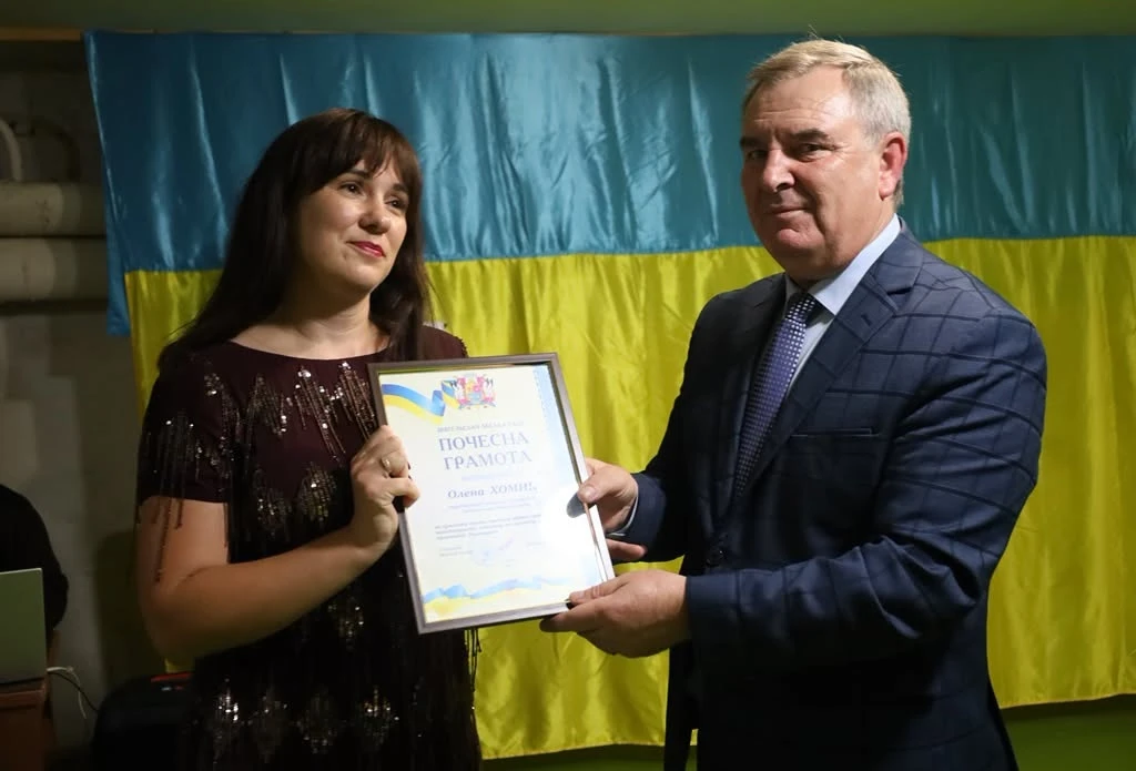 Звягель відзначив День працівників освіти: хто отримав статуетку 