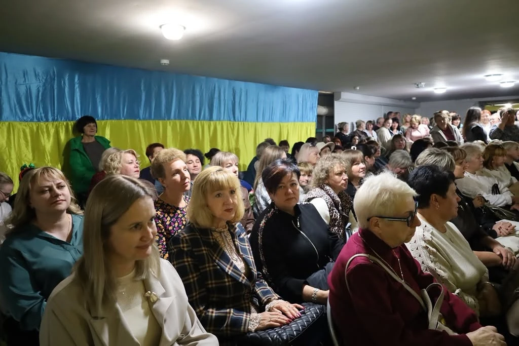 Звягель відзначив День працівників освіти: хто отримав статуетку 