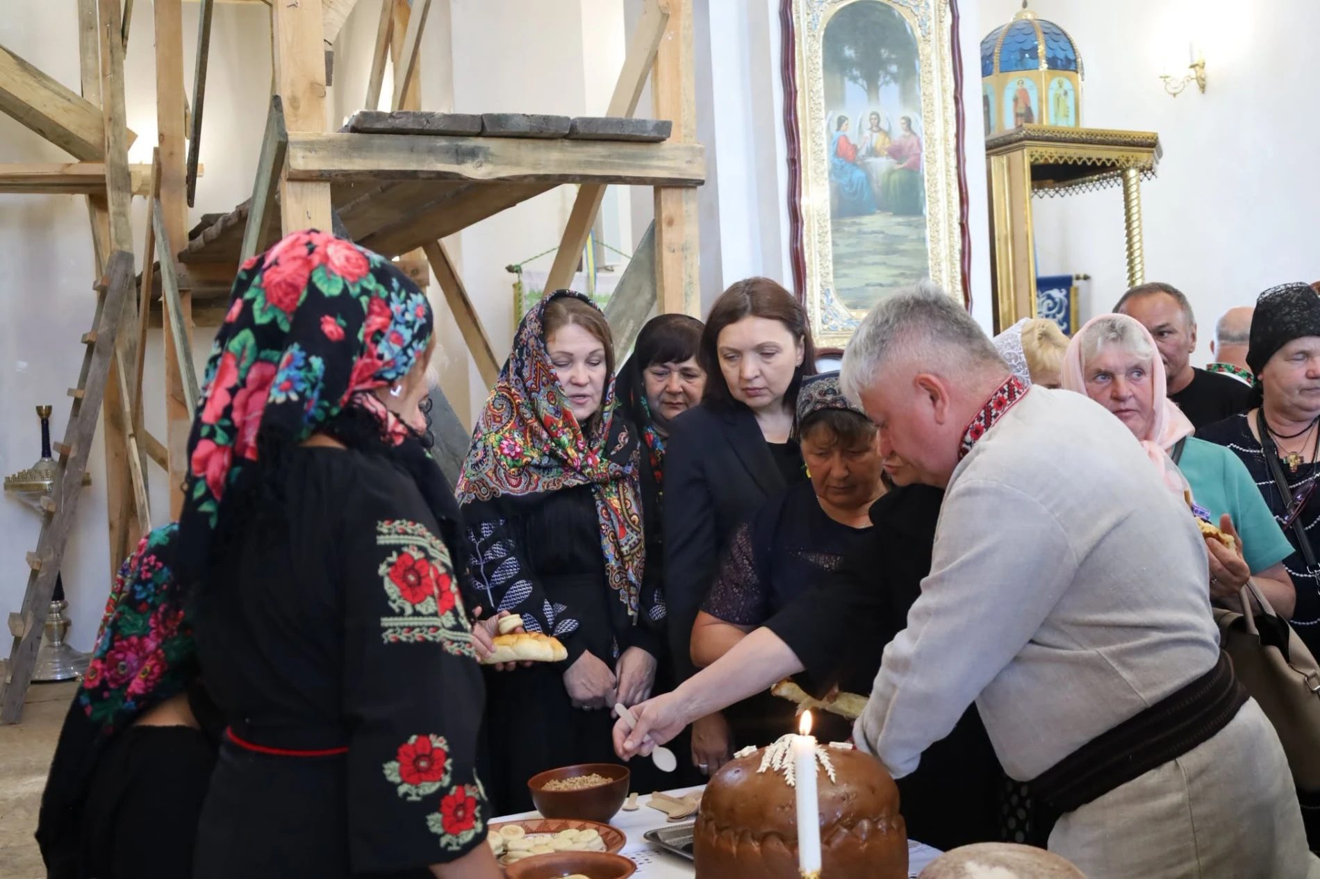 Біль і гордість громади: у Звягелі відкрили нові світлини полеглих воїнів та артлокацію