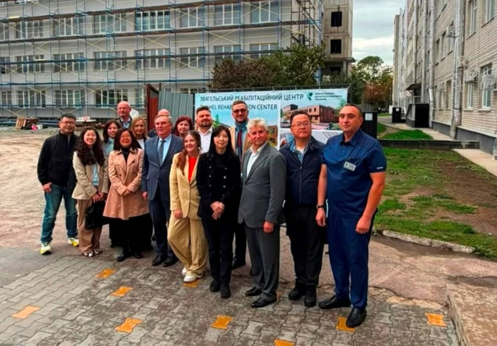 Візит міжнародної делегації до Звягеля: підготовка будівництва нового Центру медичної реабілітації