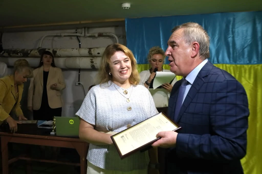 Звягель відзначив День працівників освіти: хто отримав статуетку 