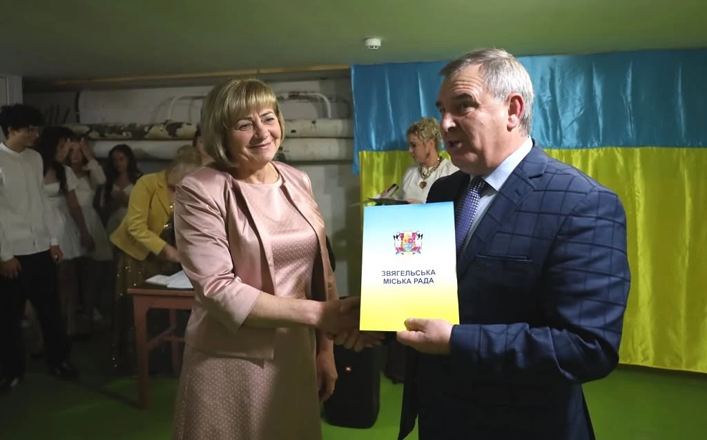 Звягель відзначив День працівників освіти: хто отримав статуетку 