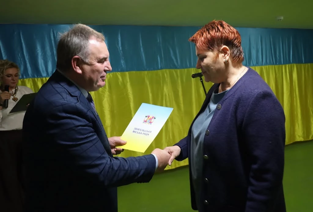 Звягель відзначив День працівників освіти: хто отримав статуетку 