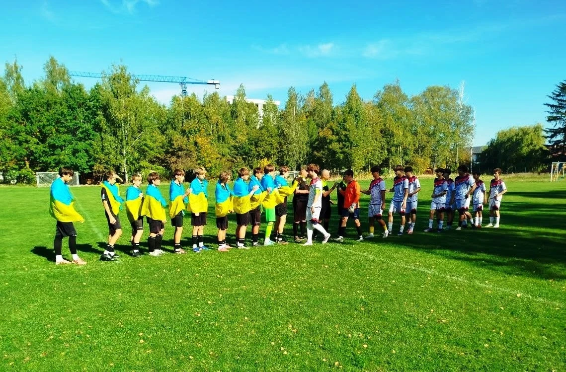 Грали в меншості та розгромили суперника: як звягельські футболісти здобули ефектну перемогу