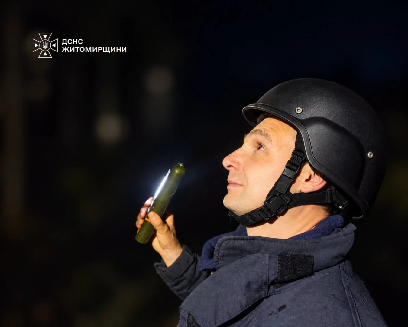 Рятувальники показали фото ліквідації наслідків атаки росіян на Житомирщину