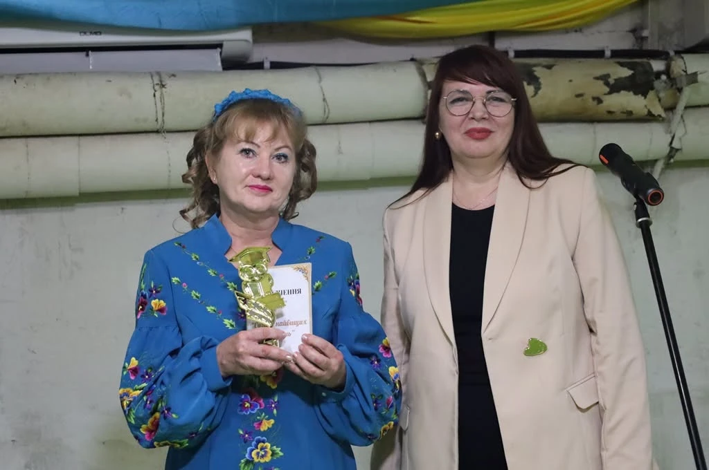 Звягель відзначив День працівників освіти: хто отримав статуетку 