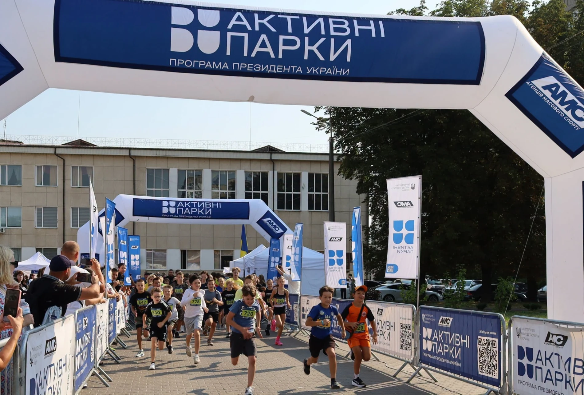 Більше 750 бігунів на старті: у Звягелі відбувся великий забіг
