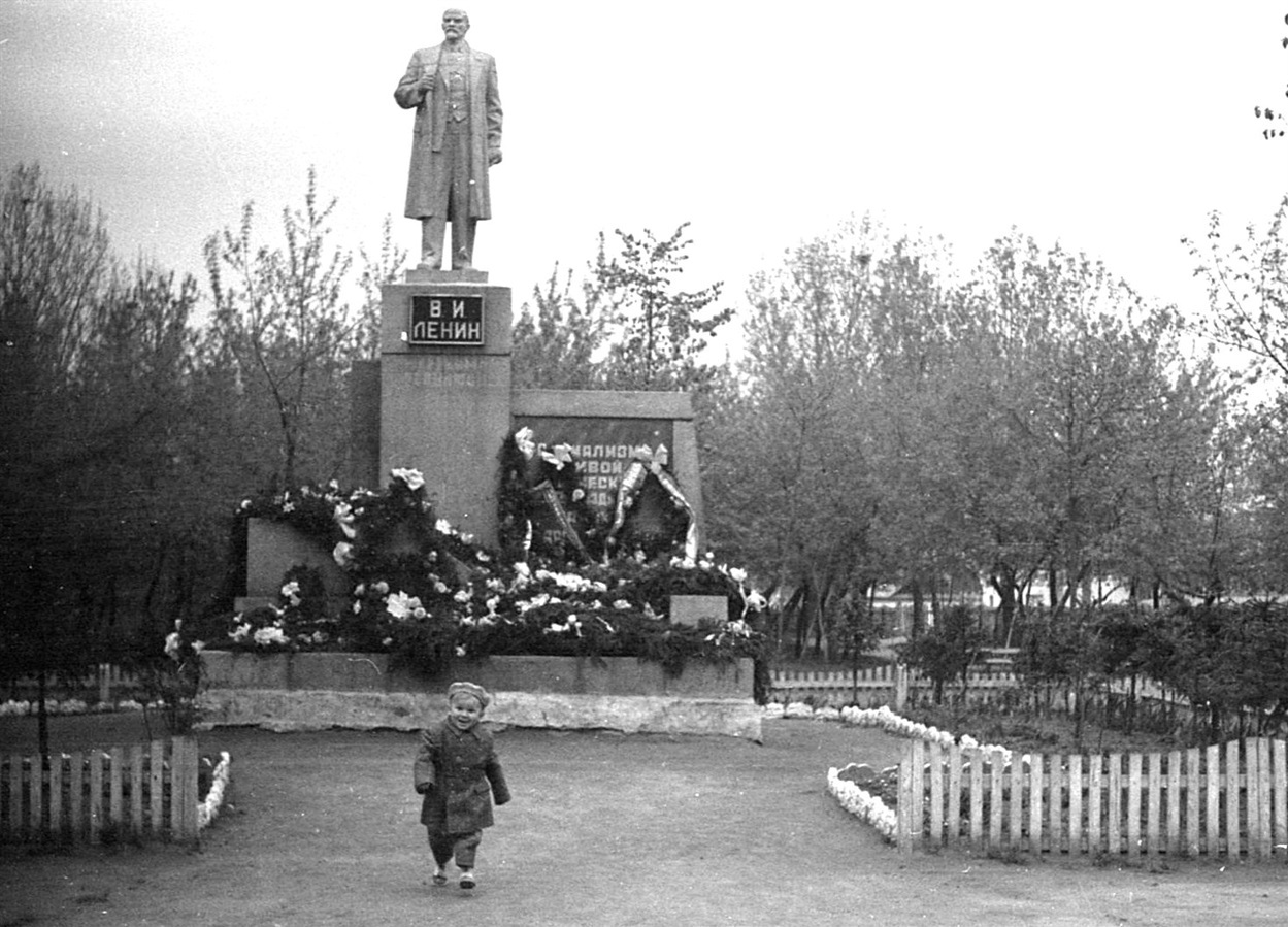 Пам’ятник Леніну в 1962 році. Фото Євгена Боровського