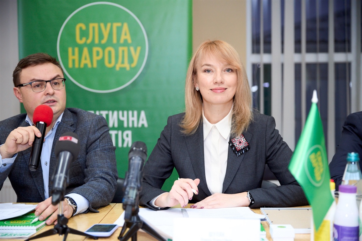 Депутати всіх рівнів від партії «Слуга Народу» відзвітуються перед виборцями