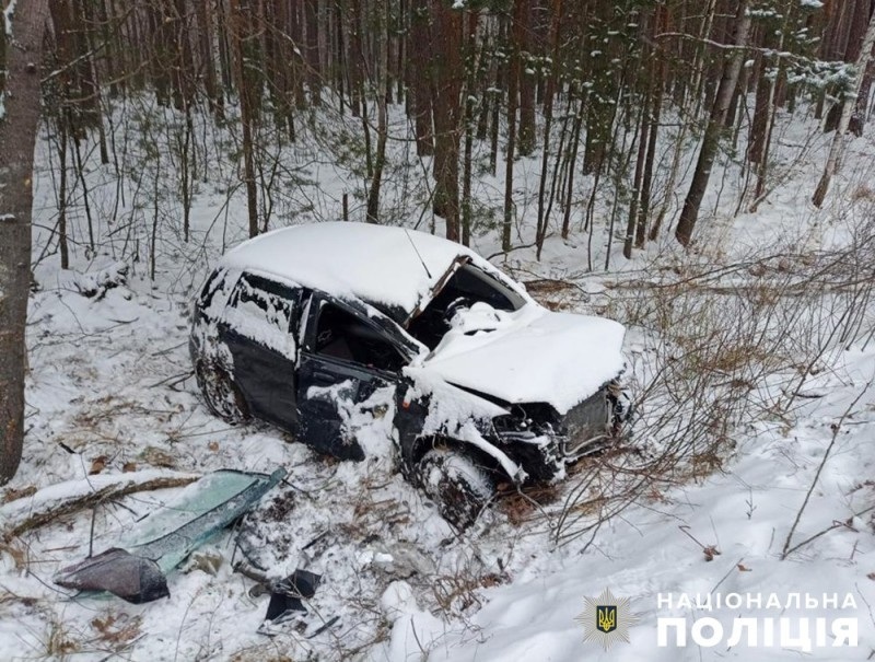 Звягельські слідчі завершили розслідування ДТП, в якій травми отримала пасажирка автомобіля