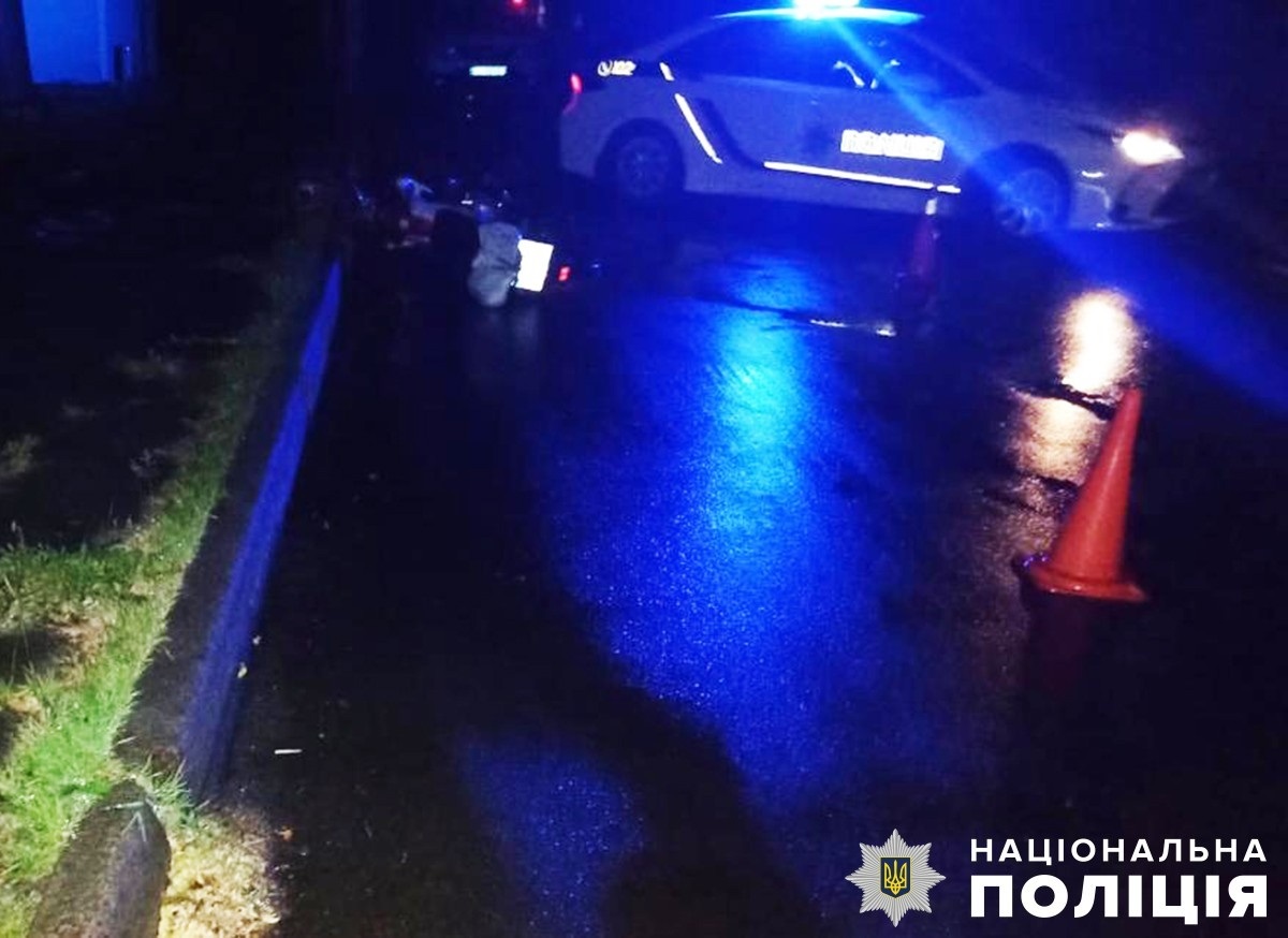 У Звягелі на перехресті Житомирської і Волі мотоцикліст збив чоловіка
