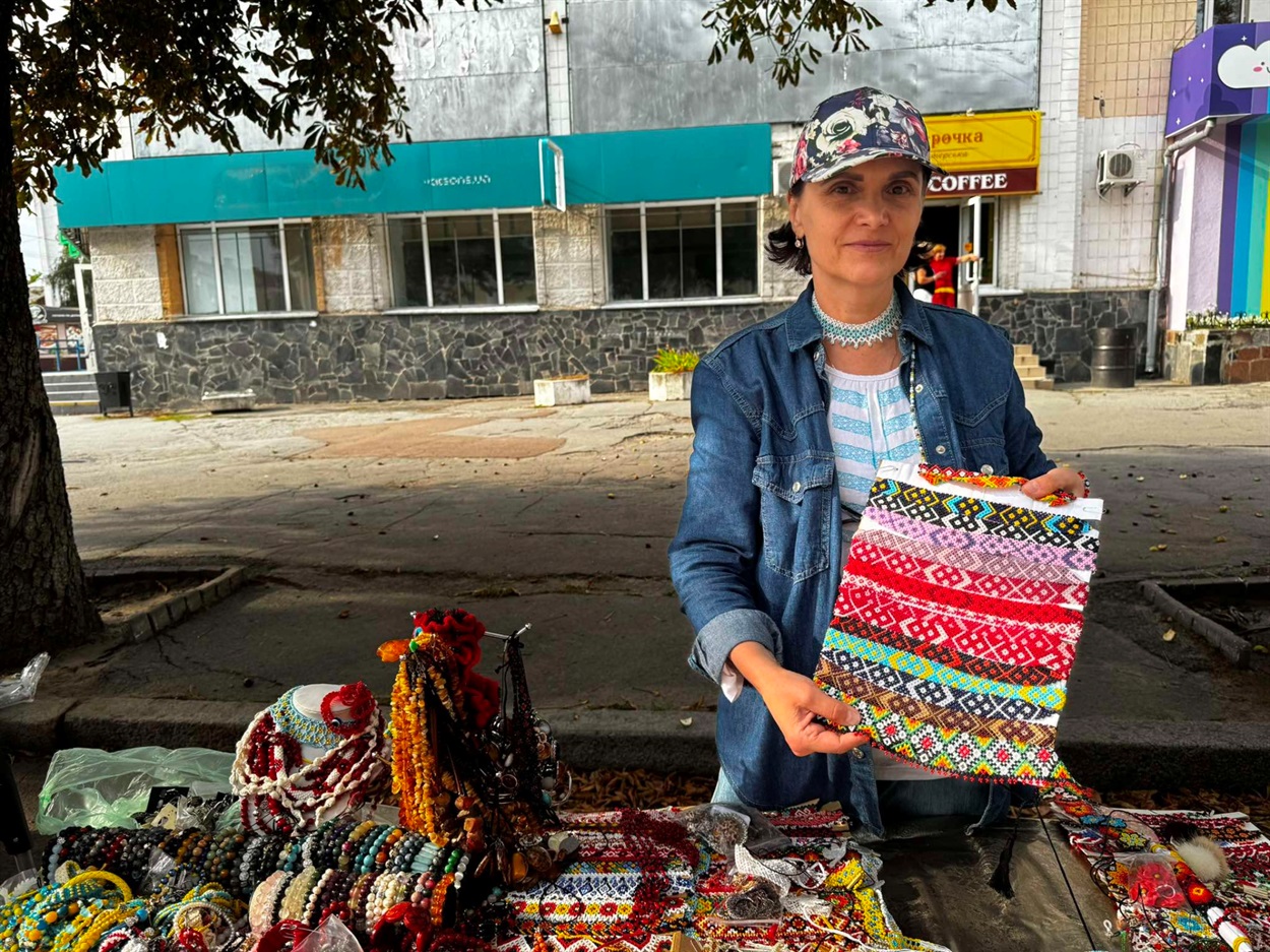 Пані Наталя на осінньому ярмарку у Звягелі