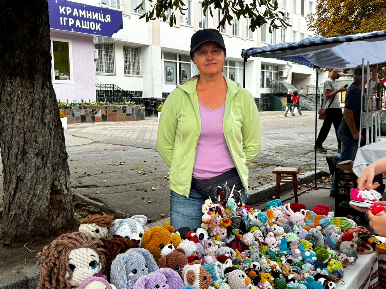 Пані Світлана на осінньому ярмарку у Звягелі