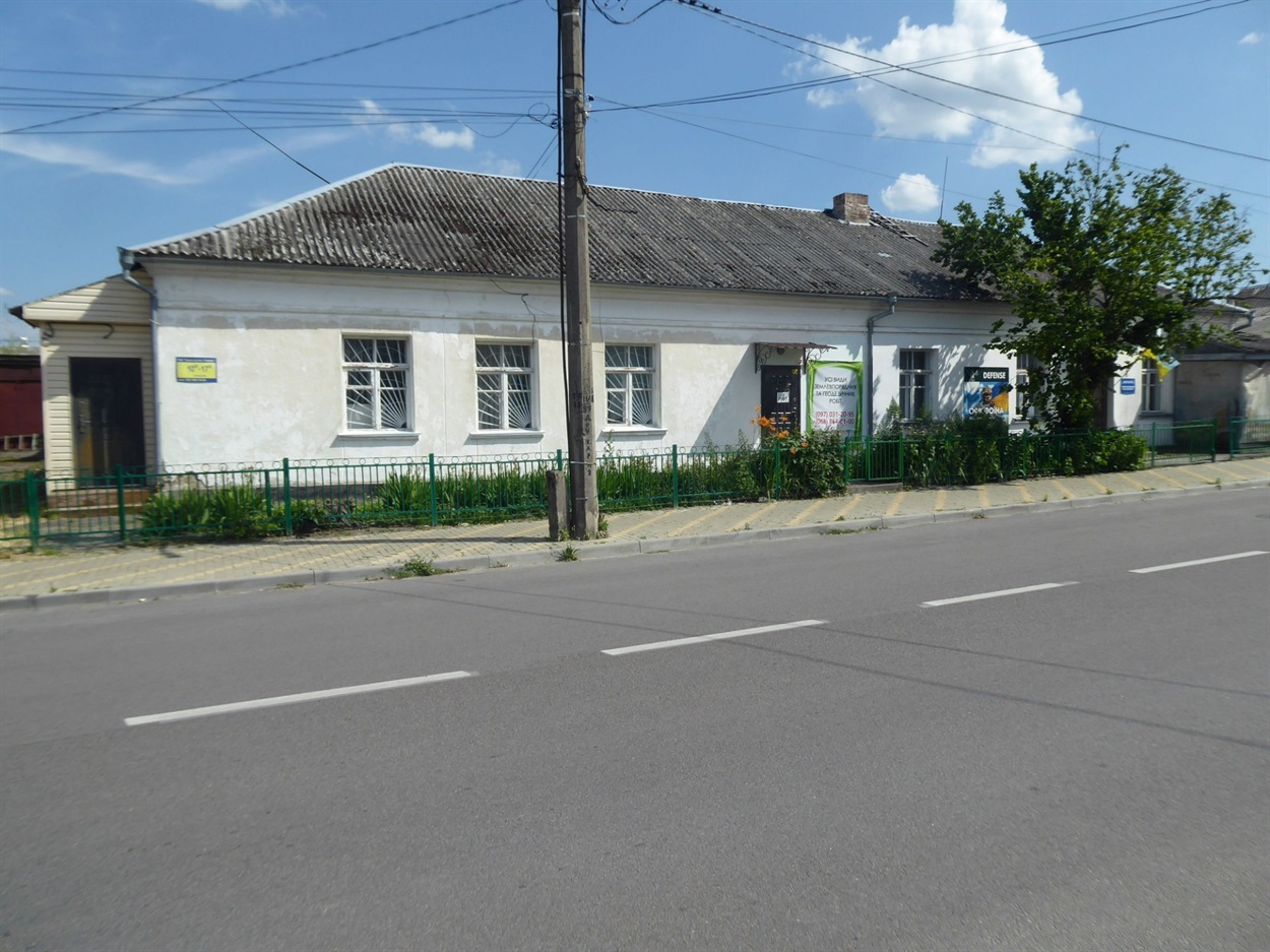 Проходи між вулицями Карла Маркса (Соборності) та Щорса (Медовою)