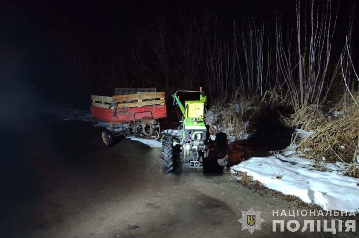 ДТП у Миролюбівці: 61-річний чоловік загинув під час керування мотоблоком