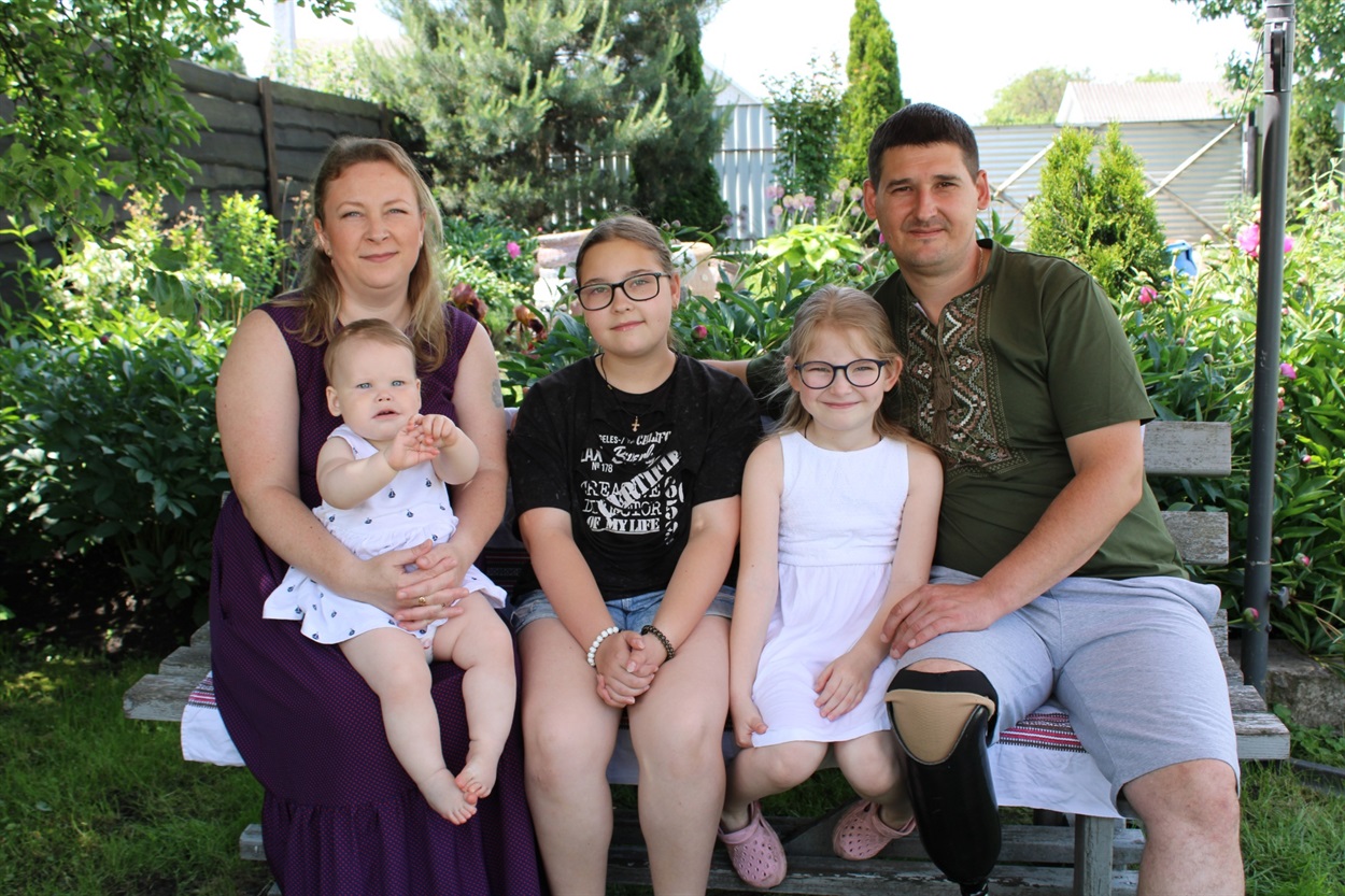 Микола Білоусов з сім'єю