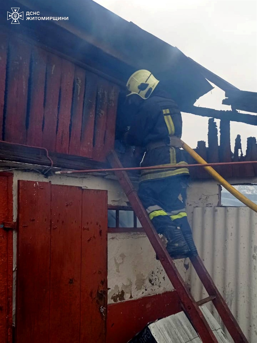 Ймовірно через дитячі пустощі з вогнем у Токареві згоріла будівля