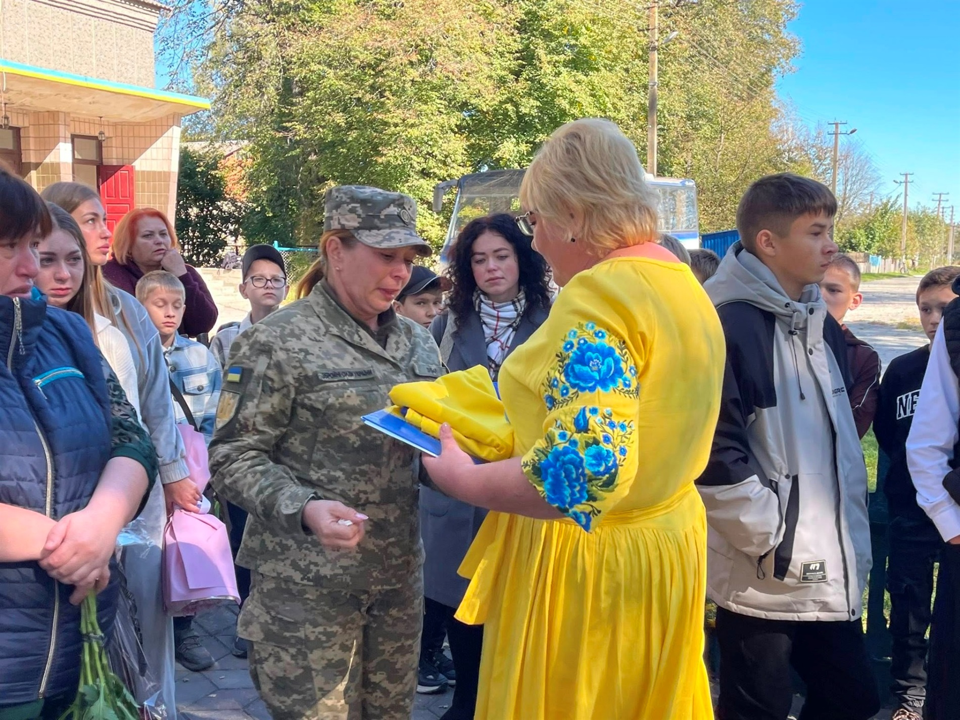 В Суслах та Івашківці на Алеях Слави Героїв додали банери з портретами загиблих воїнів