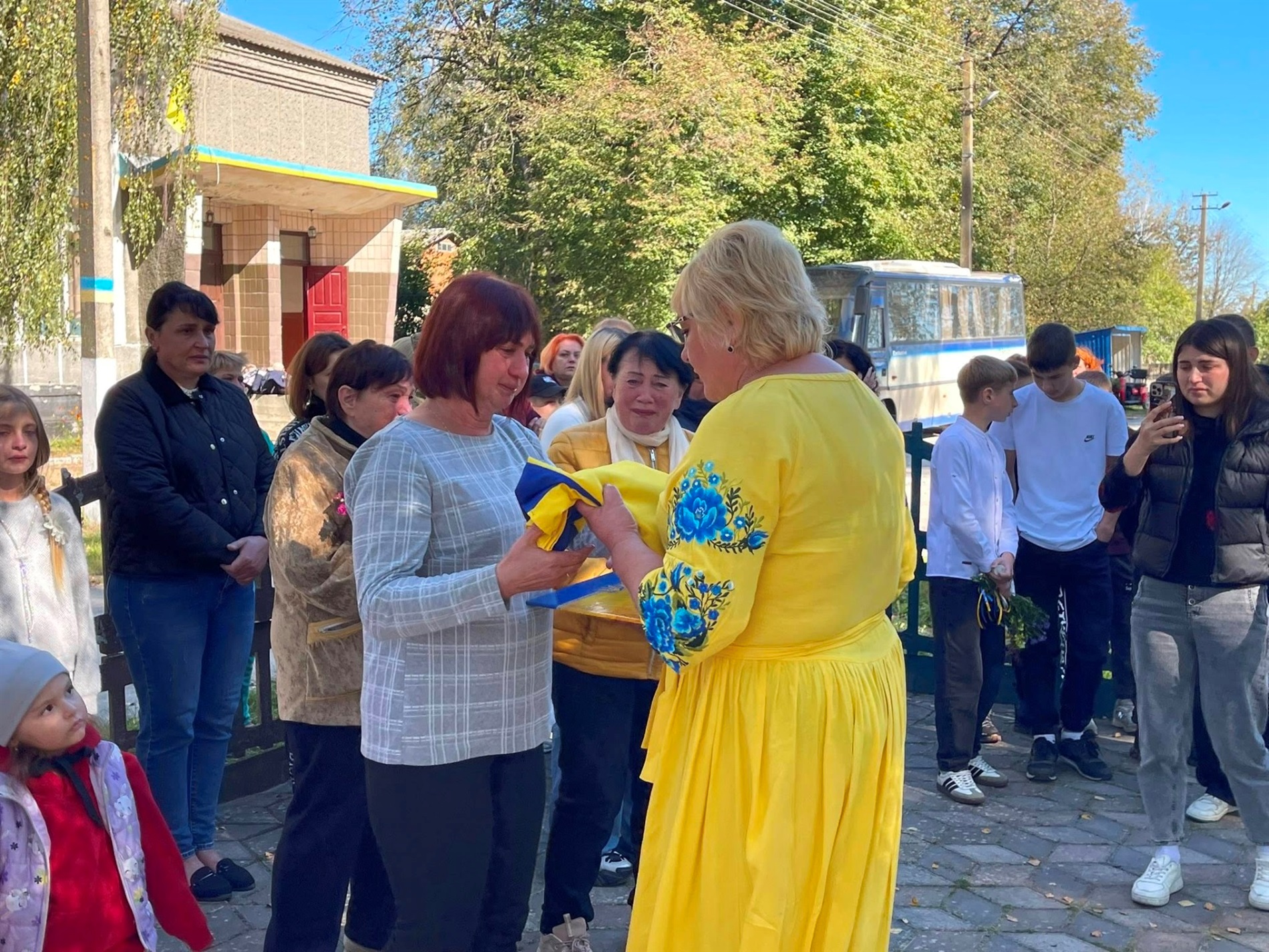В Суслах та Івашківці на Алеях Слави Героїв додали банери з портретами загиблих воїнів