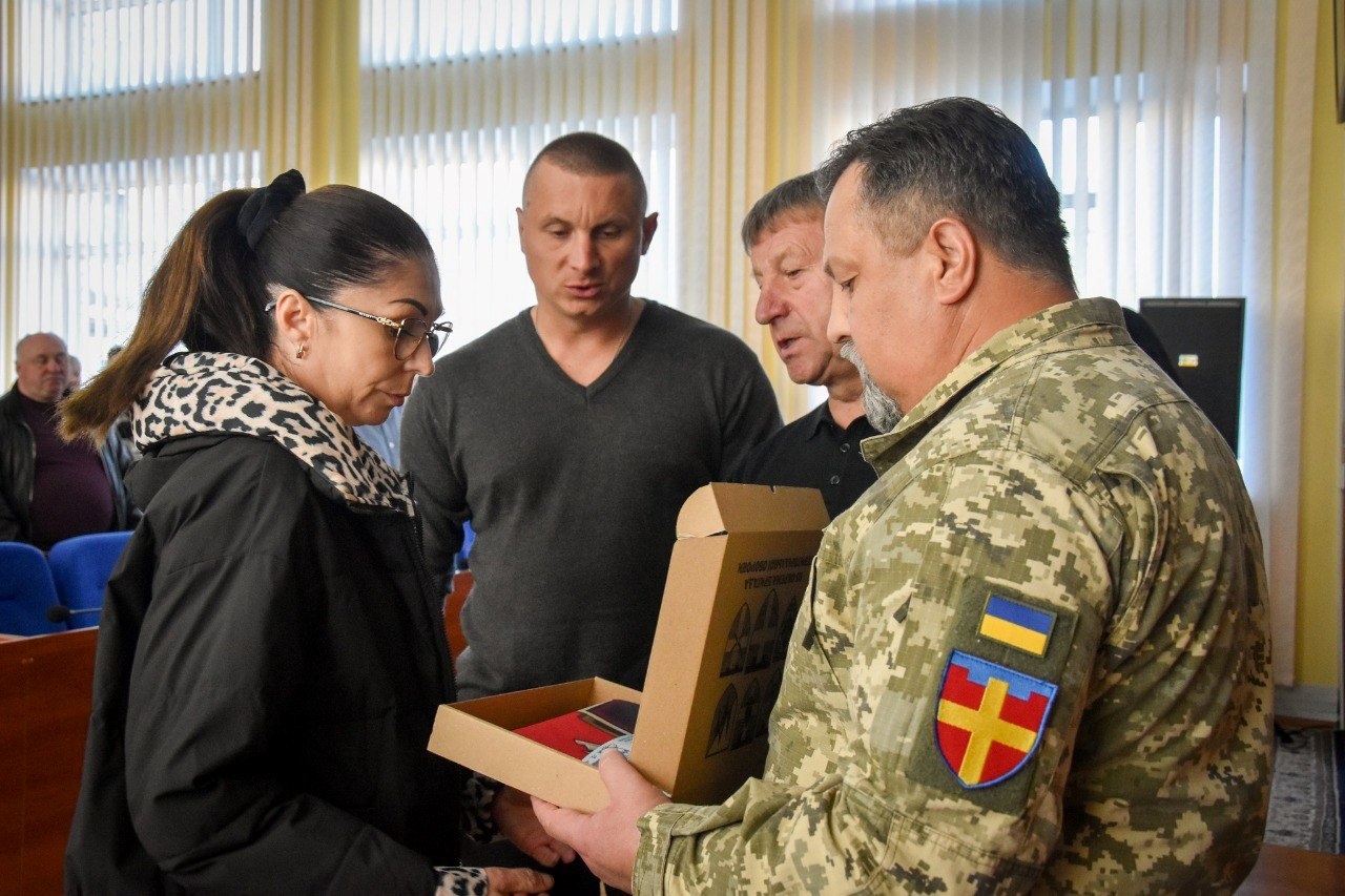 Сесія райради: вшанування Героїв, підготовка до зими, допомога від Литви та новий депутат
