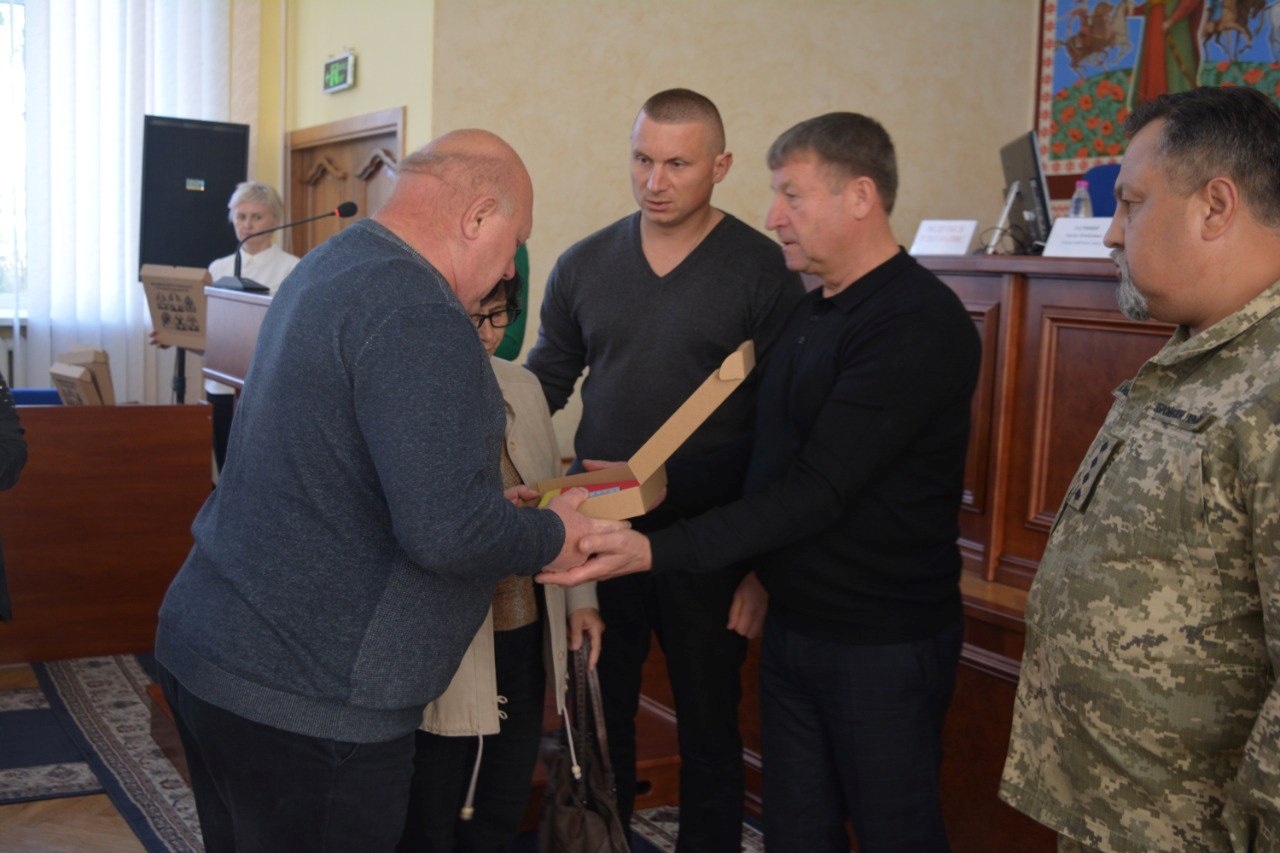 Сесія райради: вшанування Героїв, підготовка до зими, допомога від Литви та новий депутат