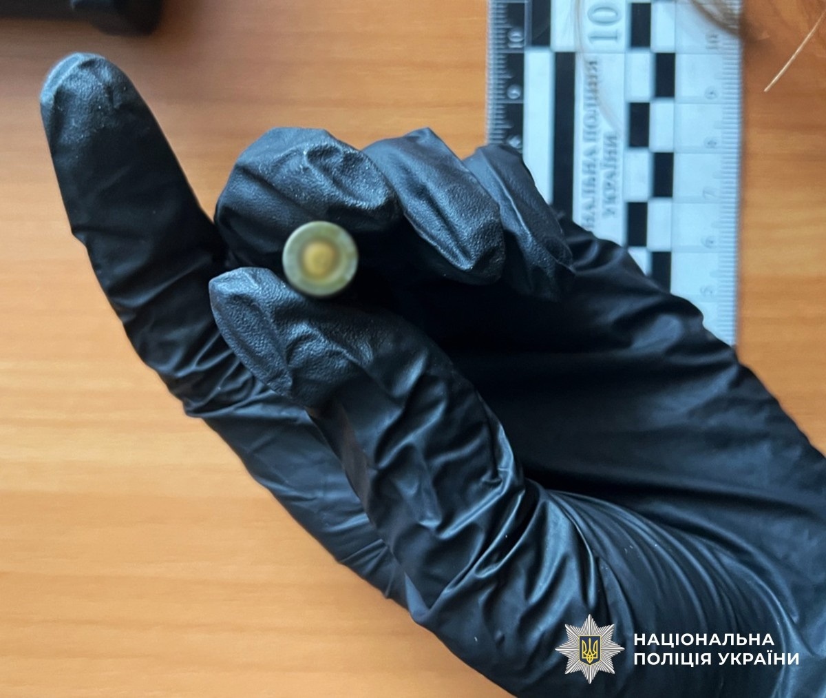Стрілянина на Житомирщині: чоловіка госпіталізували з вогнепальним пораненням ноги