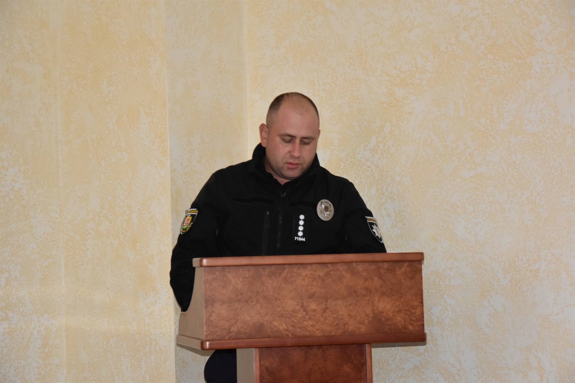 У Звягелі обговорили боротьбу з домашнім насильством: головна проблема – відсутність притулку