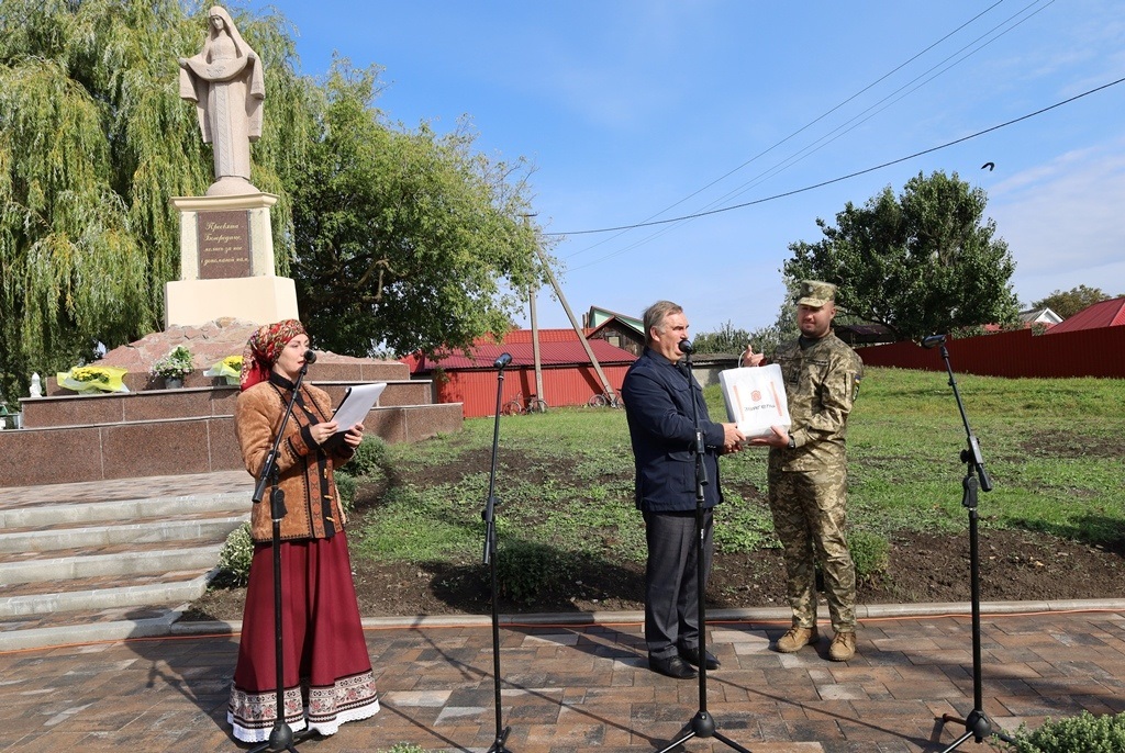 Загальноміська молитва за Україну у Звягелі: День Захисників і Захисниць