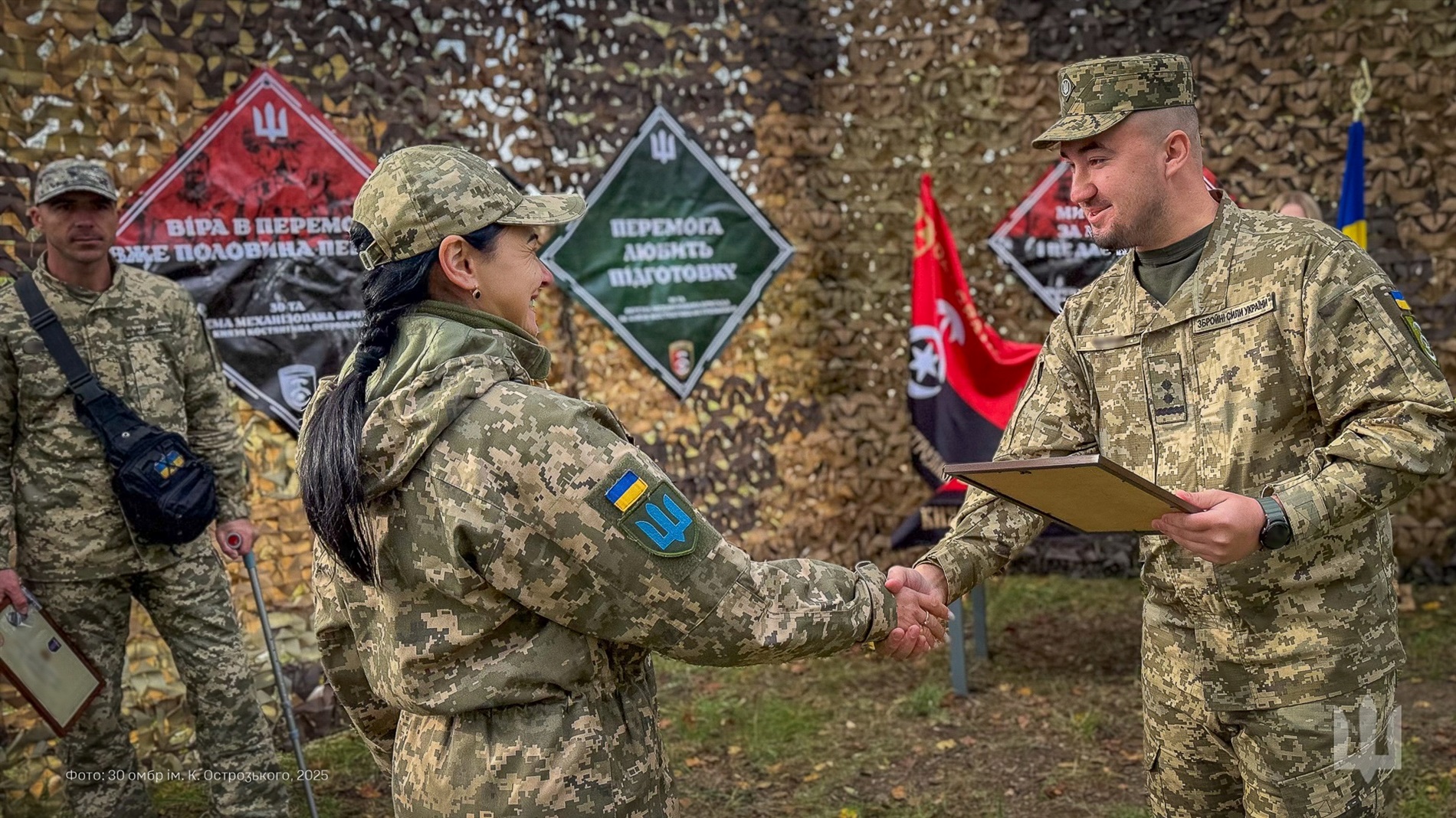 30 ОМБр відзначила День Захисників та Захисниць України: нагороди та вшанування полеглих