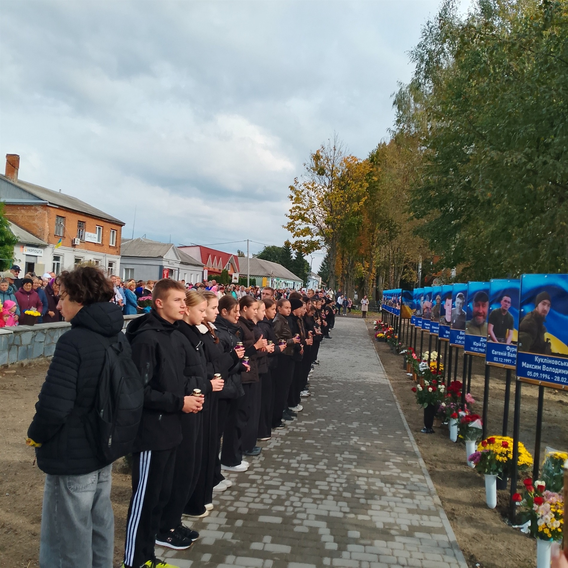 На Звягельщині відкрили Алею Слави Героїв на честь загиблих захисників України