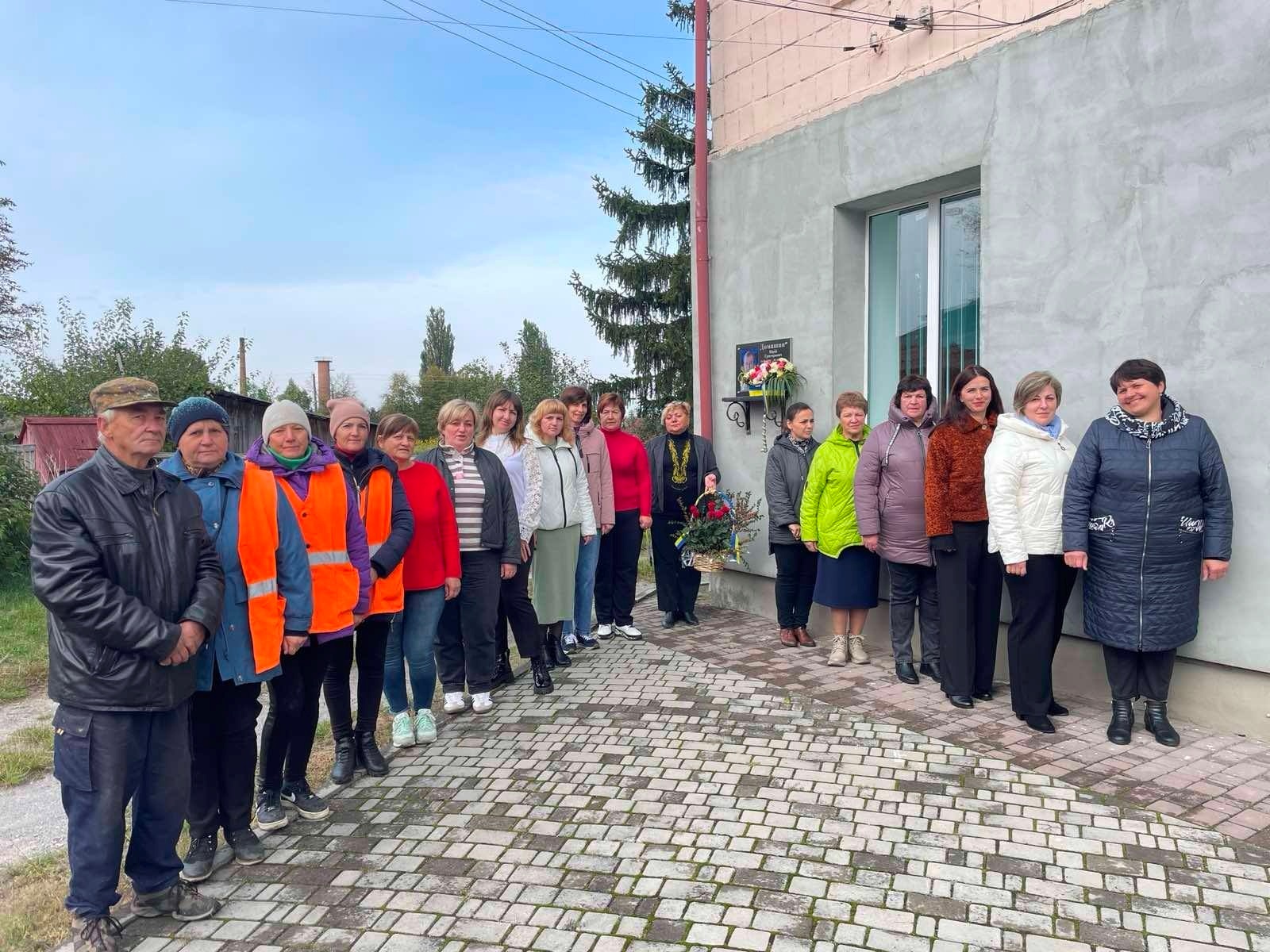 На Звягельщині відкрили Алею Слави Героїв на честь загиблих захисників України