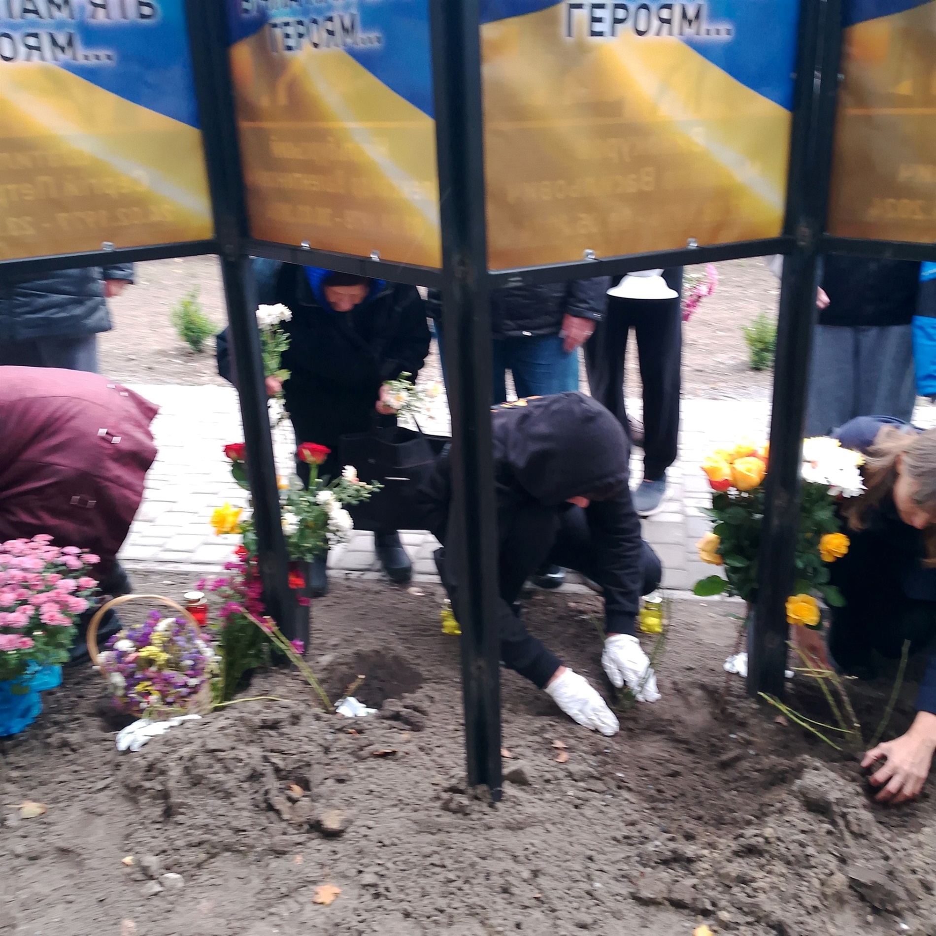 На Звягельщині відкрили Алею Слави Героїв на честь загиблих захисників України