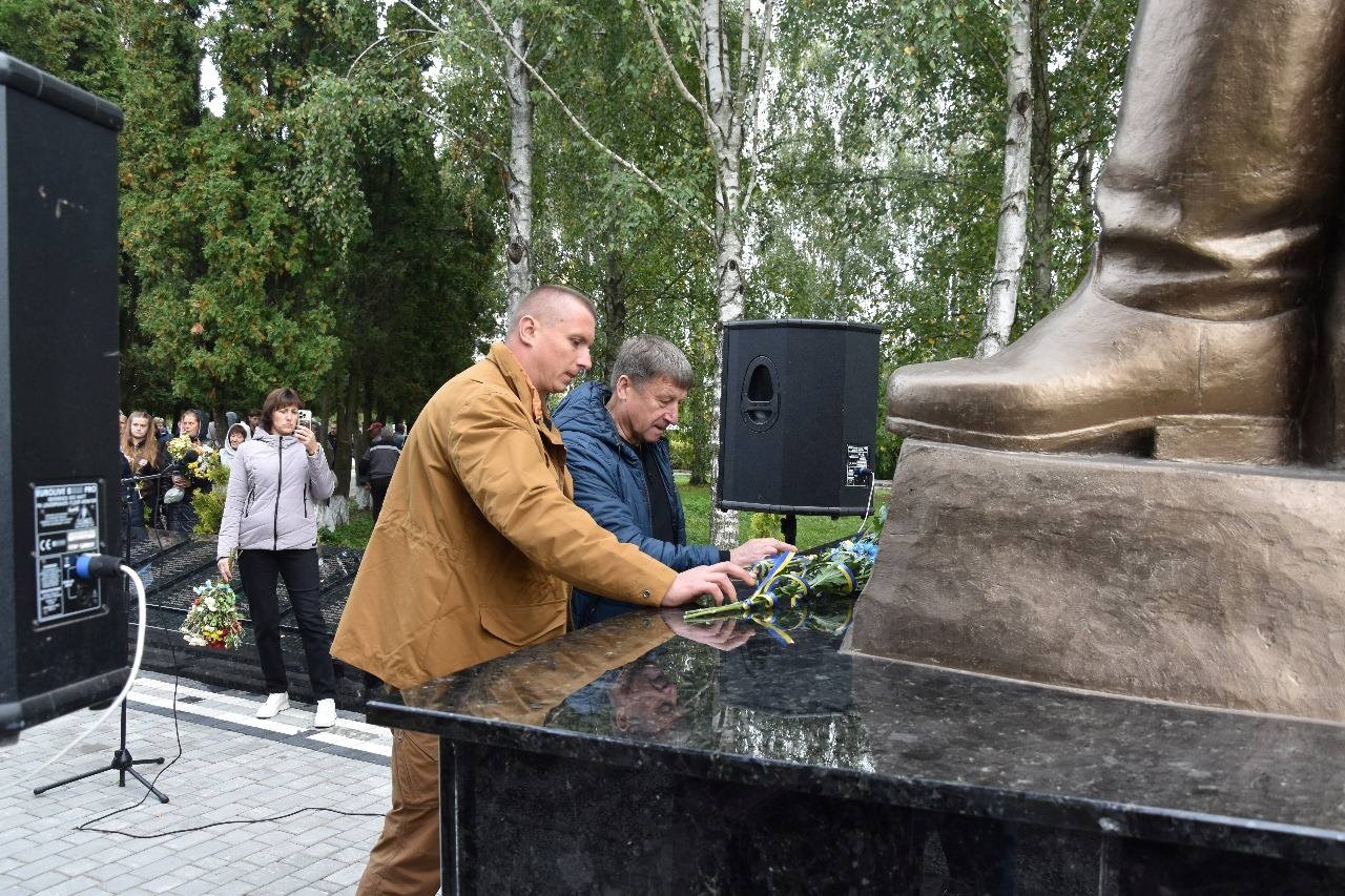 На Звягельщині відкрили меморіальний комплекс після реставрації