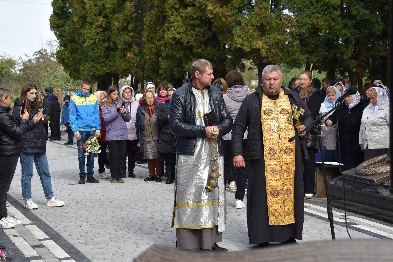 На Звягельщині відкрили меморіальний комплекс після реставрації