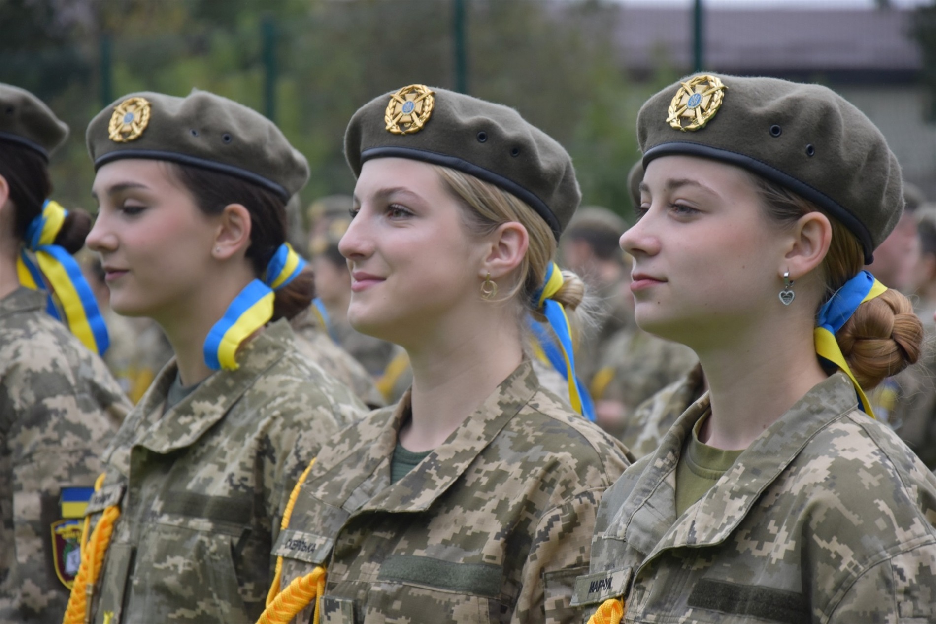 Новачки ліцею з посиленою військово-фізичною у Звягелі склали Клятву