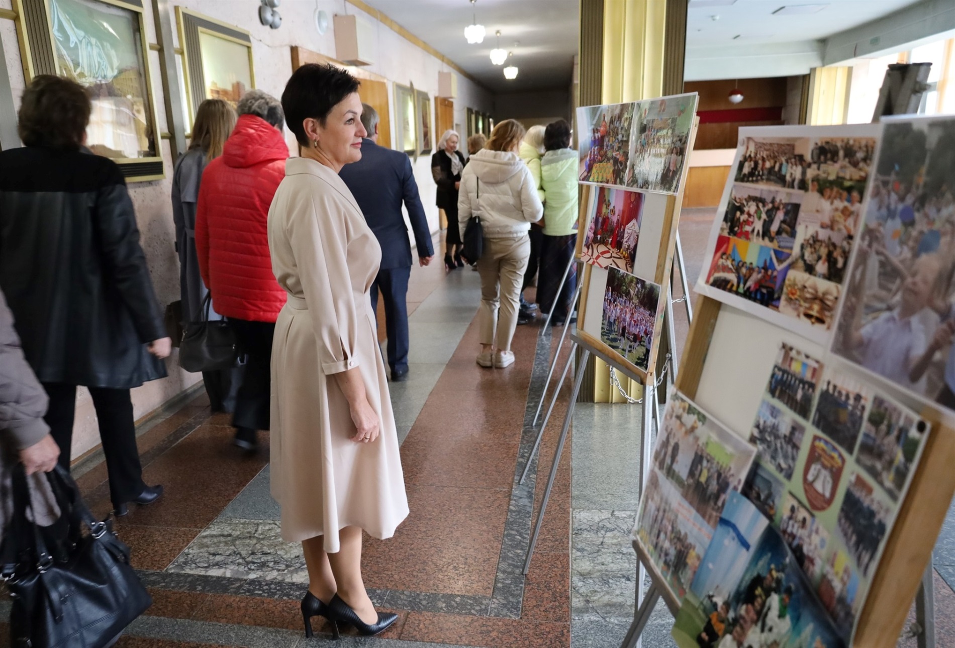 У Звягелі урочисто відсвяткували День працівників освіти: хто отримав відзнаки