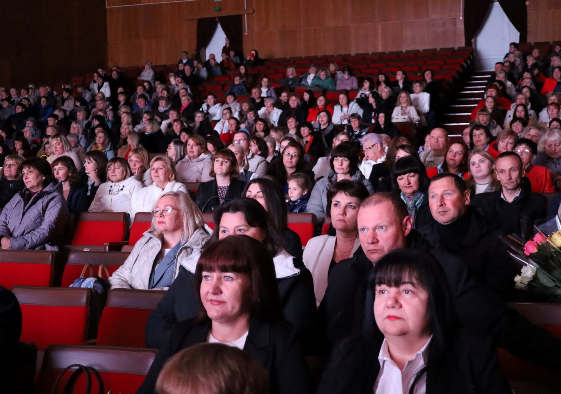 У Звягелі урочисто відсвяткували День працівників освіти: хто отримав відзнаки