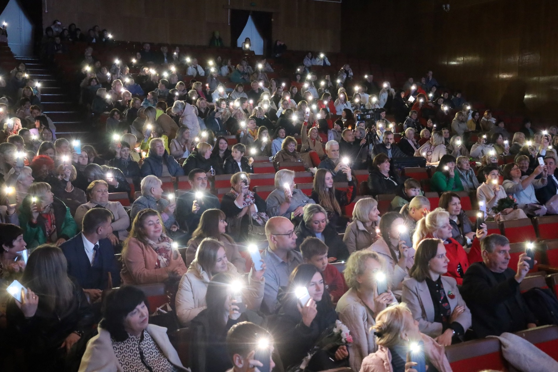 У Звягелі урочисто відсвяткували День працівників освіти: хто отримав відзнаки