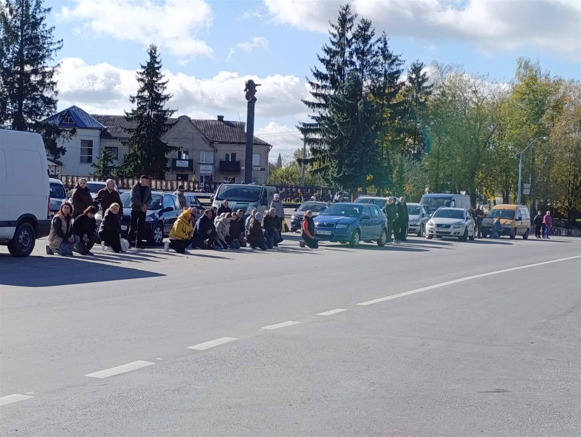 Захисник зі Звягельщини Руслан Гутевич загинув разом з дружиною та сином